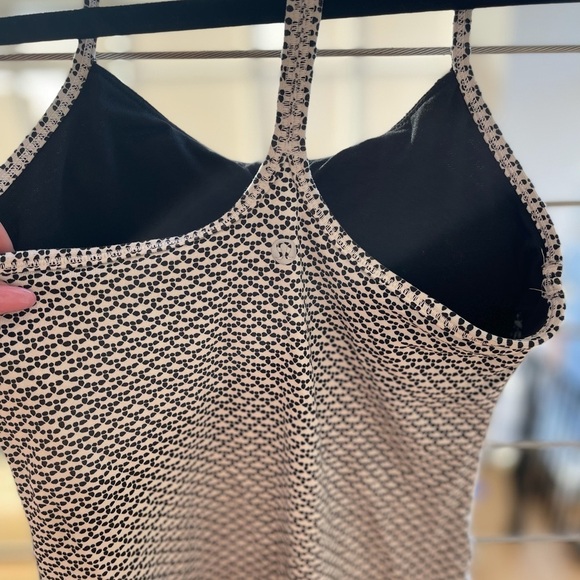 Lululemon Razorback tank - Picture 7 of 10